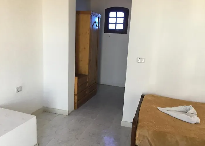 Beach Safari Diving Center - Bungalows 2*